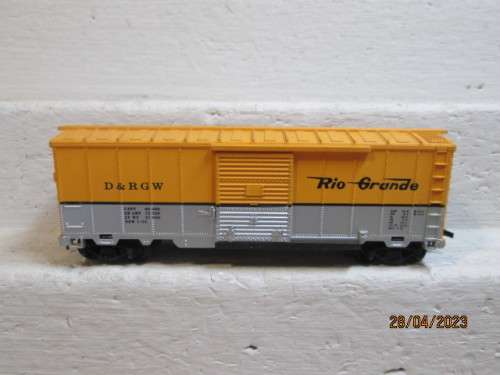 HO SCALE : 41 FOOT BOX CAR - RIO GRANDE
