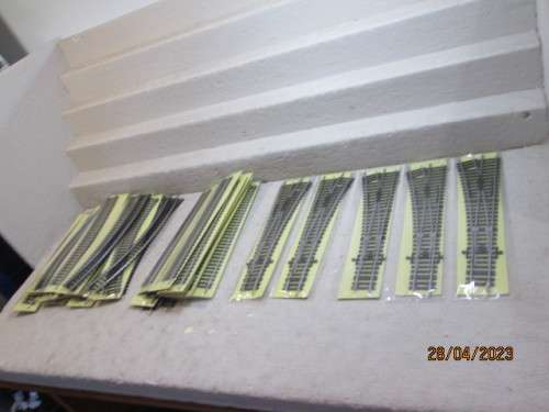 HO / OO SCALE : TRACK X37 PIECES - BOXED