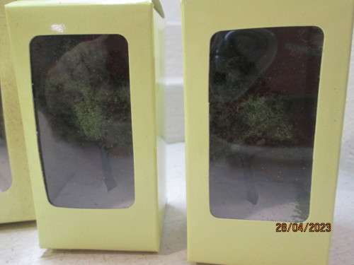 HO / OO SCALE : TREES X7 - BOXED