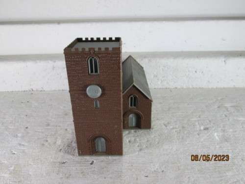 N SCALE : CASTLE / CHURCH BUILDING