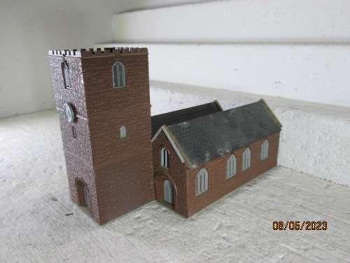 N SCALE : CASTLE / CHURCH BUILDING