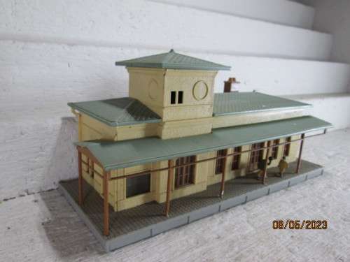 HO SCALE : STATION BUILDING