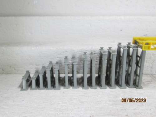 HO / OO SCALE : LIMA : BRIDGE WITH TRACK SUPPORTS
