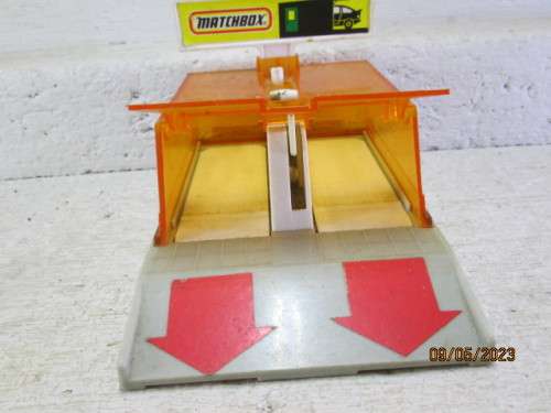 MATCHBOX : STARTING GATE GARAGE