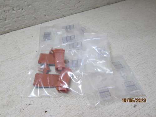 OO SCALE : DOUBLE STORY THATCH ROOF BUILDING