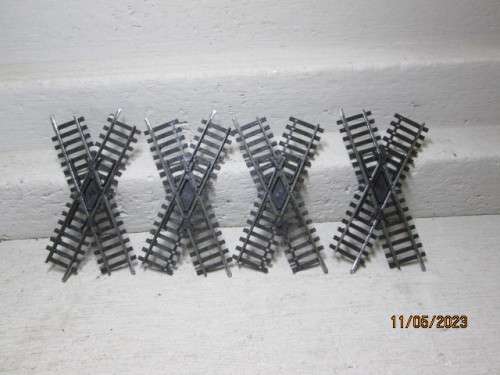 HO / OO SCALE : JOUEF CROSSOVERS - X4