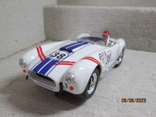 1:32 SCALE : NINCO : AC COBRA SLOT CAR