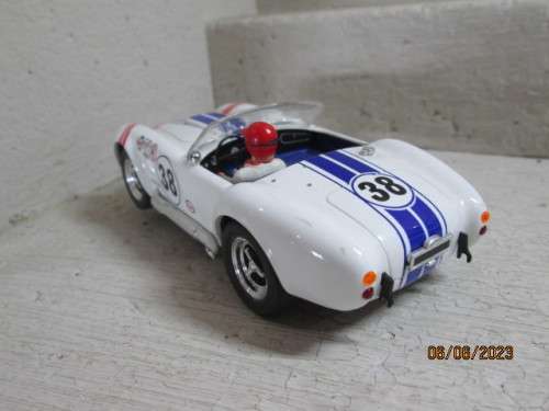 1:32 SCALE : NINCO : AC COBRA SLOT CAR