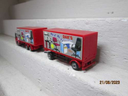 HO SCALE : ACTION CITY :  VOLVO TRUCK & TRAILER - BOXED