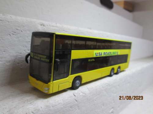 HO SCALE : SIKU :  YELLOW LUXURY BUS - SA ROAD LINK - BOXED