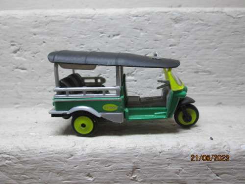 DIE CAST : MAJORETTE : TUK TUK TAXI MODEL