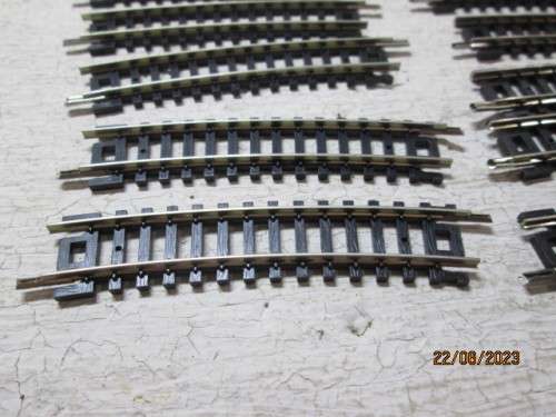 N SCALE : ATLAS : 11` RADIUS MEDIUM BENDS - X12 - BOXED