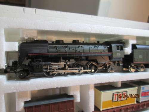 HO SCALE : LIMA - SNCF STEAM LOCO TRAIN SET - BOXED