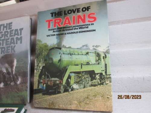 HARDCOVER BOOKS : VARIOUS TRAINS X4 - INCLUDING X1 ON SAR TRAINS