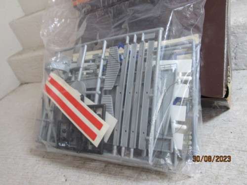 Z SCALE : MARKLIN - MINI CLUB - CONTAINER TERMINAL KIT - BOXED