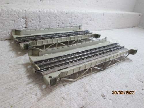 HO SCALE : MARKLIN - M-TRACK BRIDGES  X2