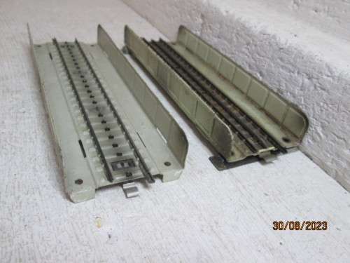 HO SCALE : MARKLIN - M-TRACK BRIDGES  X2