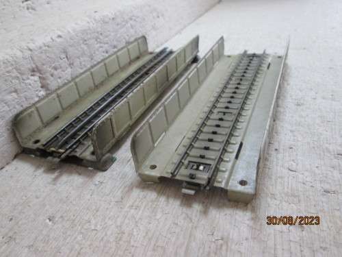 HO SCALE : MARKLIN - M-TRACK BRIDGES  X2