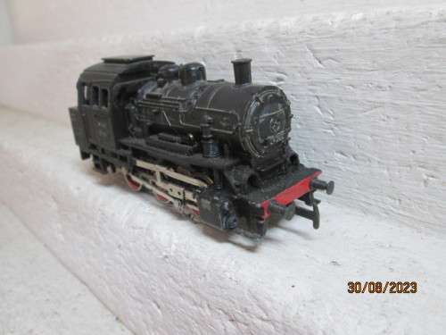 HO SCALE : MARKLIN - 0-6-0 STEAM LOCOMOTIVE