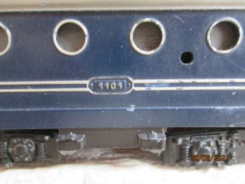 HO SCALE : MARKLIN - HO MARKLIN BLUE ELECTRIC LOCOMOTIVE