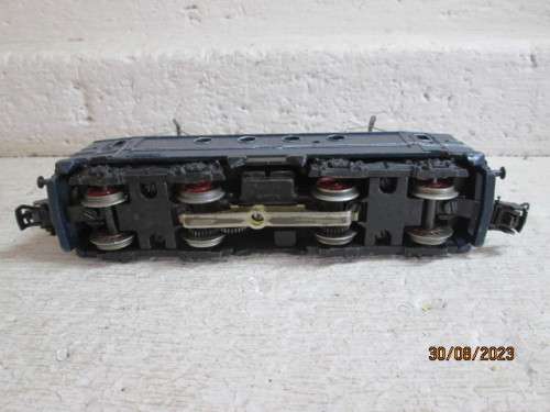 HO SCALE : MARKLIN - HO MARKLIN BLUE ELECTRIC LOCOMOTIVE