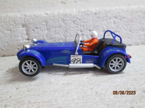 HORNBY - SUPERLIGHT - CATERHAM SUPER 7 - SLOT CAR