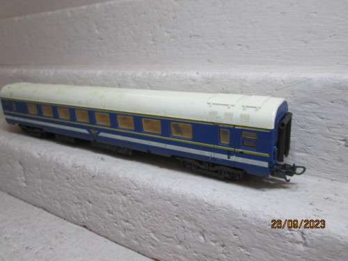 HO SCALE :  LIMA - SAR - BLUE TRAIN FIRST CLASS COACH