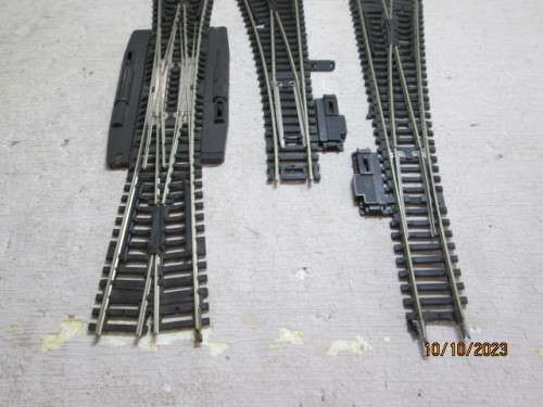 HO / OO SCALE : CASADIO - POINTS AND CROSSOVER - X3 ITEMS