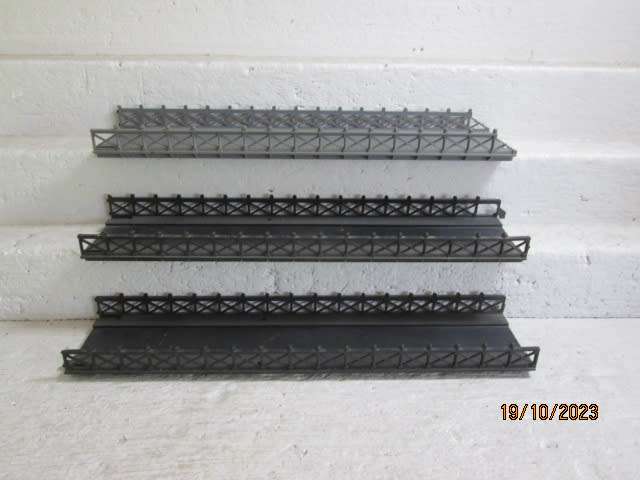 OO SCALE : HORNBY - BRIDGES - X3