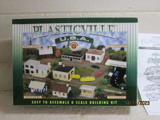 O SCALE : BACHMANN - X3 GREEN SHADE TREES - BOXED