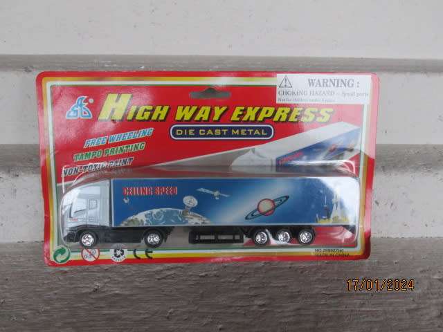 HO SCALE - DIE CAST - ROAD TRUCK & TRAILER -BOXED