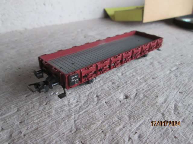 HO SCALE - FLEISCHMANN - BROWN FLAT CAR - BOXED