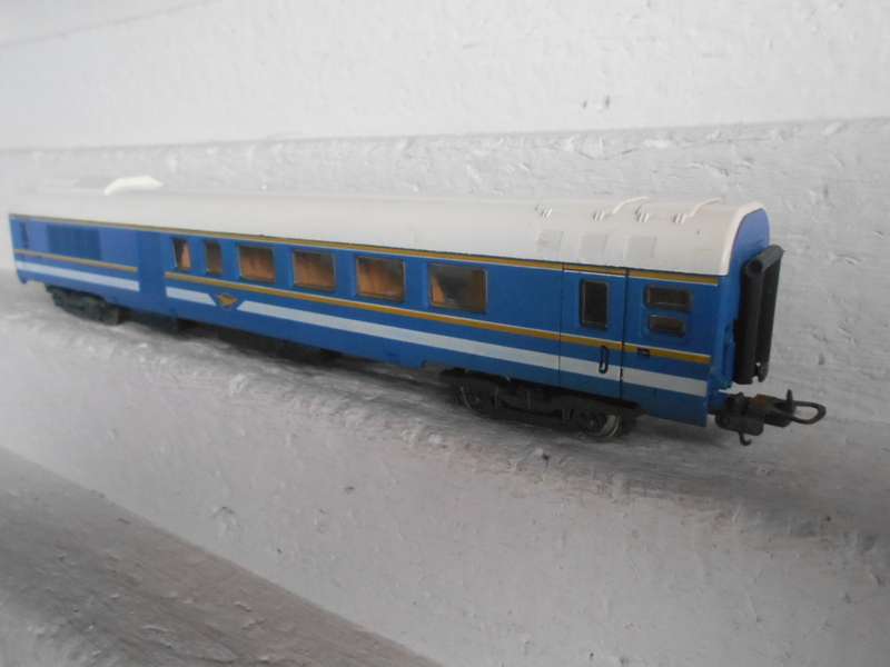 HO SCALE - LIMA - SAR - BLUE TRAIN COMPOSIT COACH