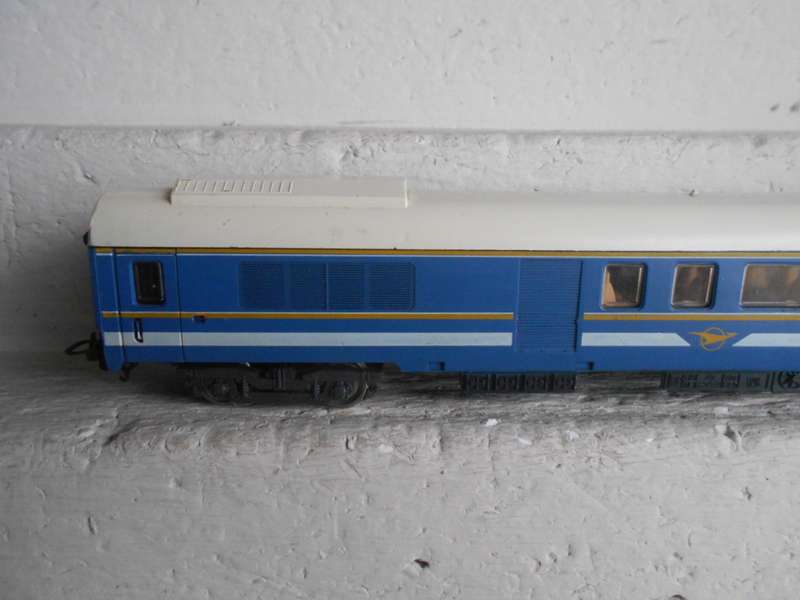 HO SCALE - LIMA - SAR - BLUE TRAIN COMPOSIT COACH