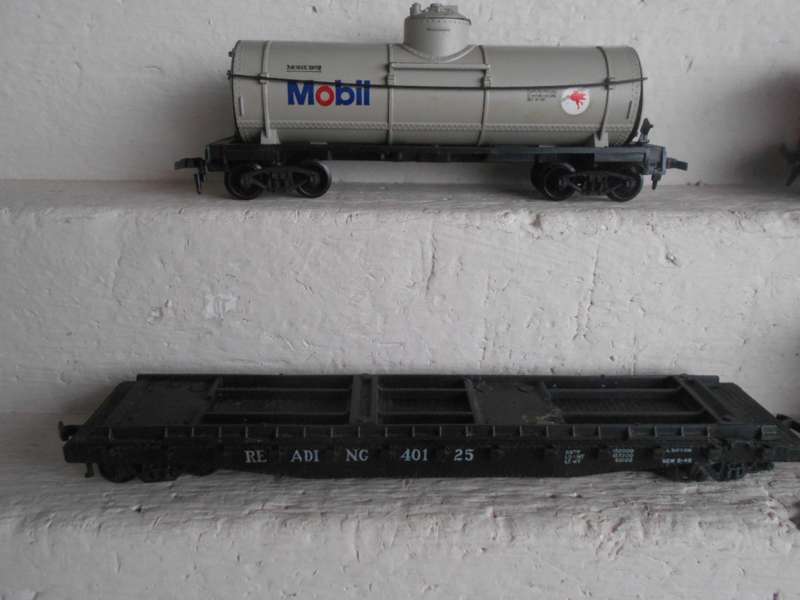 HO SCALE - AMERICAN GOODS WAGONS - X4