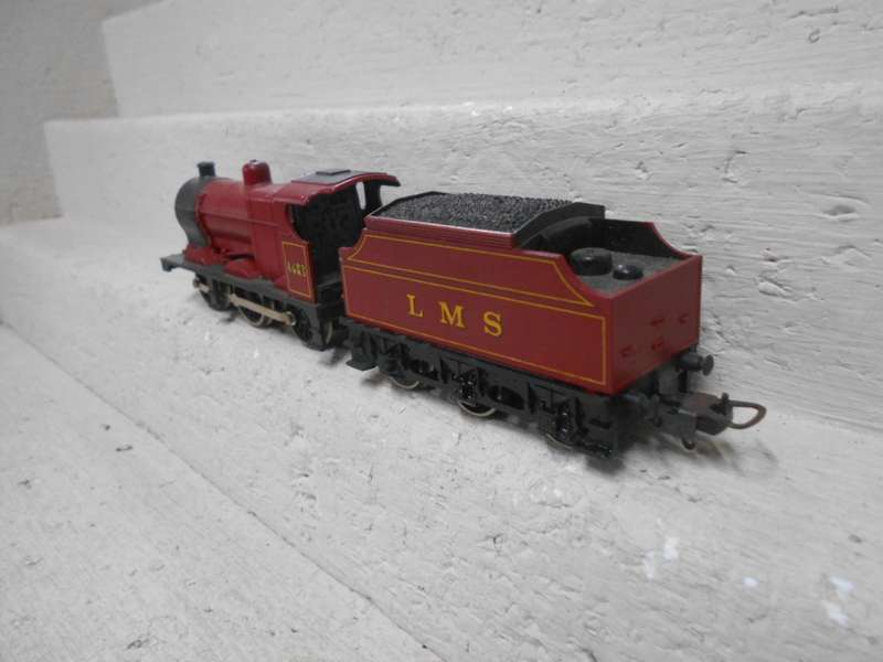 HO SCALE - LIMA - LMS 0-6-0 STEAM LOCOMOTIVE -