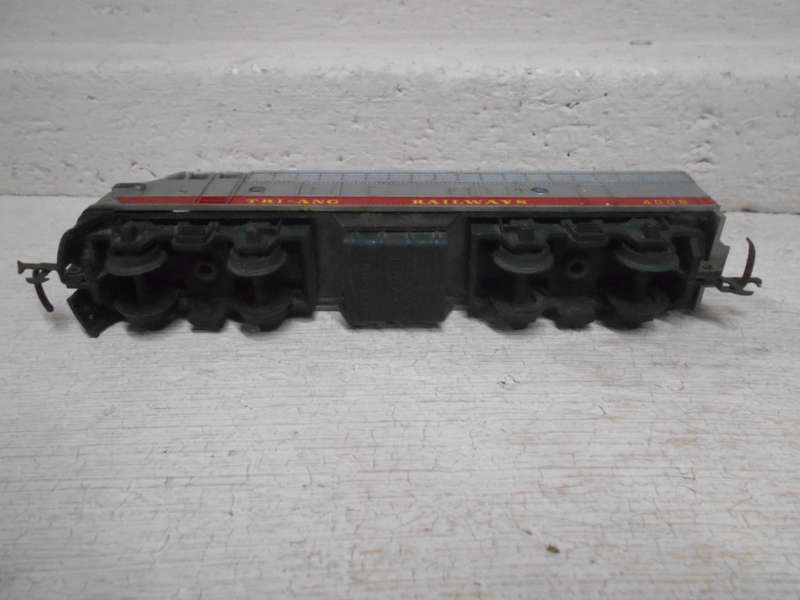 OO SCALE - TRIANG - DUMMY DIESEL LOCOMOTIVE - TRIANG RAILWAYS