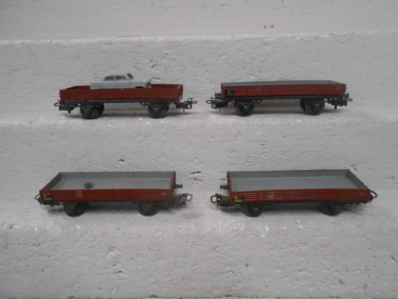 HO SCALE - MARKLIN - GOODS WAGONS - X4