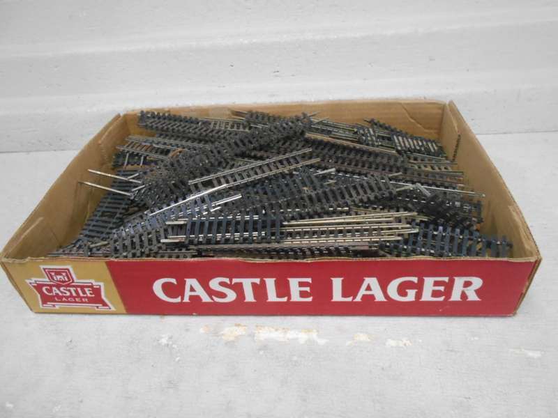 HO / OO SCALE - BEERBOX FULL OF OFFCUT TRACK
