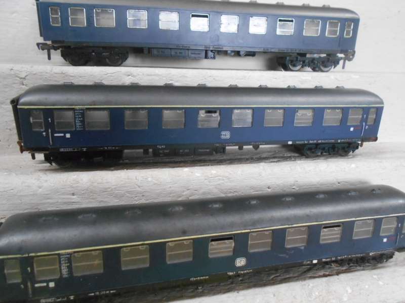 HO SCALE - FLEISCHMANN - BLUE DB PASSENGER COACHES - X3 - BOXED