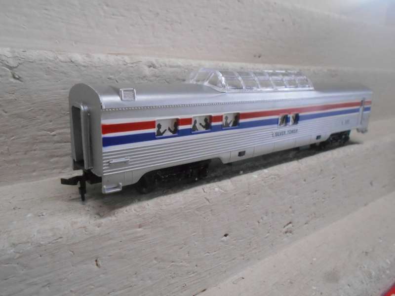 HO  SCALE - LIFELIKE - AMTRAK - DOME PASSENGER COACH - BOXED