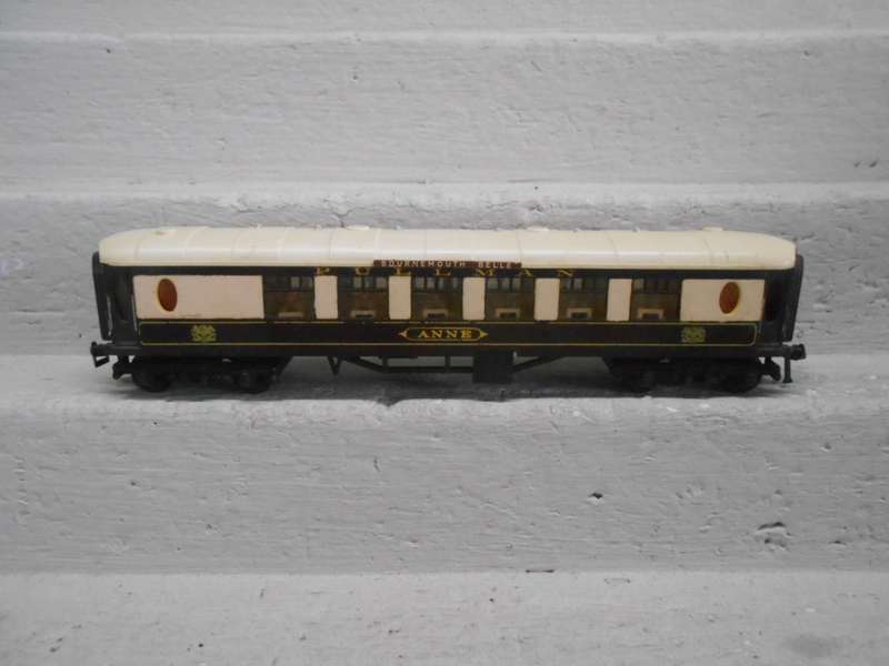OO SCALE - TRIANG - PULLMAN COACH - BOURNEMOUTH BELLE