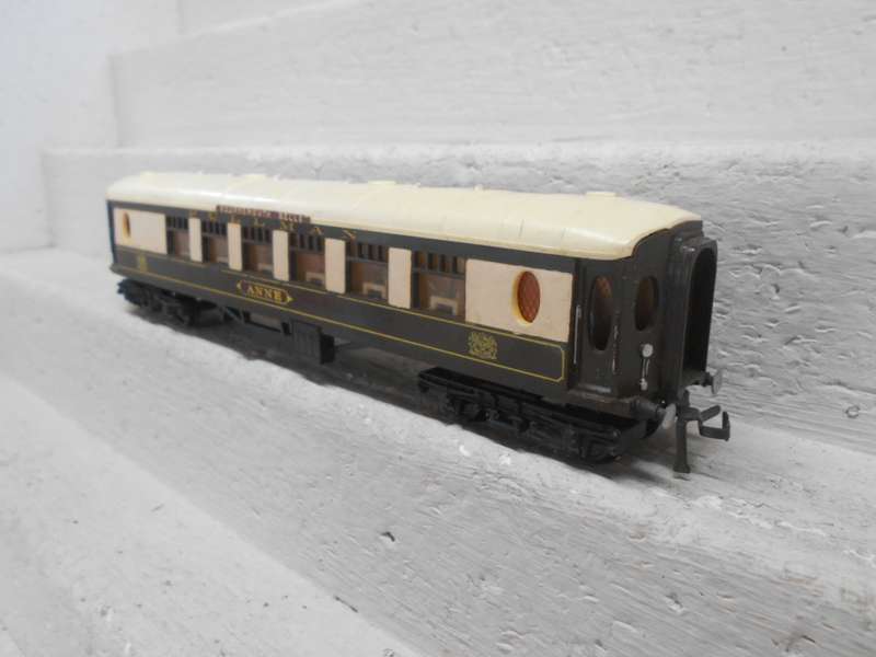 OO SCALE - TRIANG - PULLMAN COACH - BOURNEMOUTH BELLE