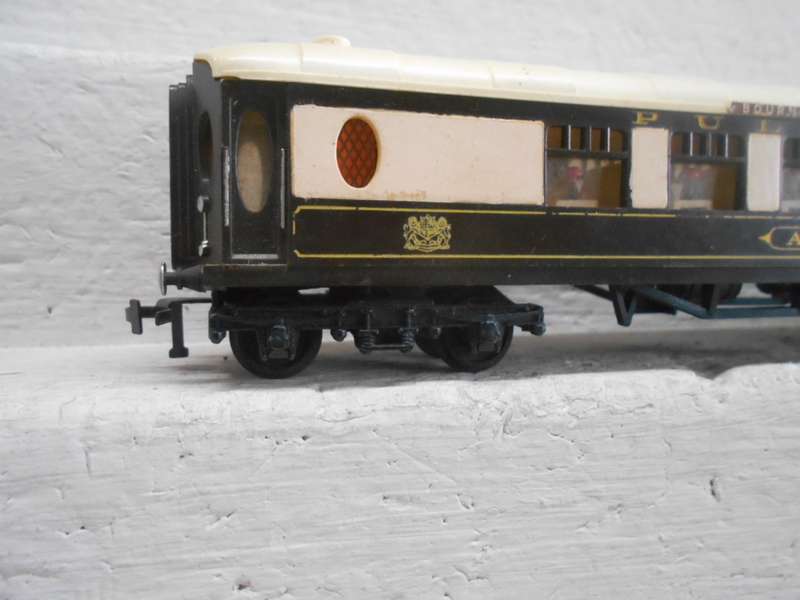 OO SCALE - TRIANG - PULLMAN COACH - BOURNEMOUTH BELLE