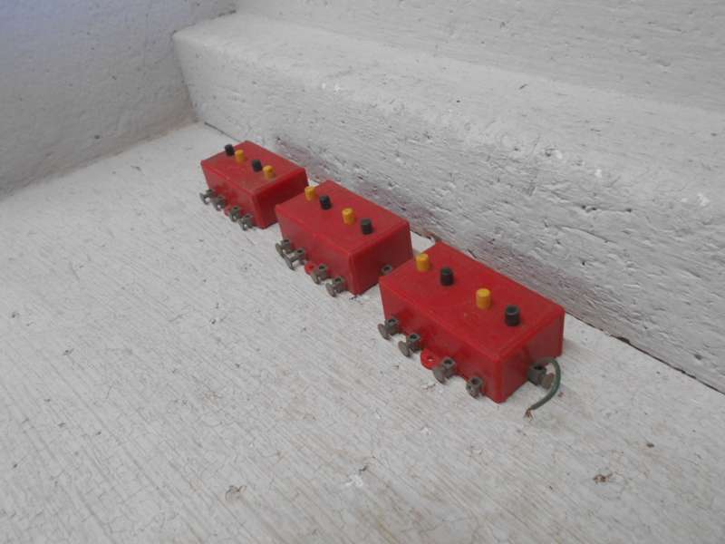 HO SCALE - LIMA - POINT SWITCHES - X3
