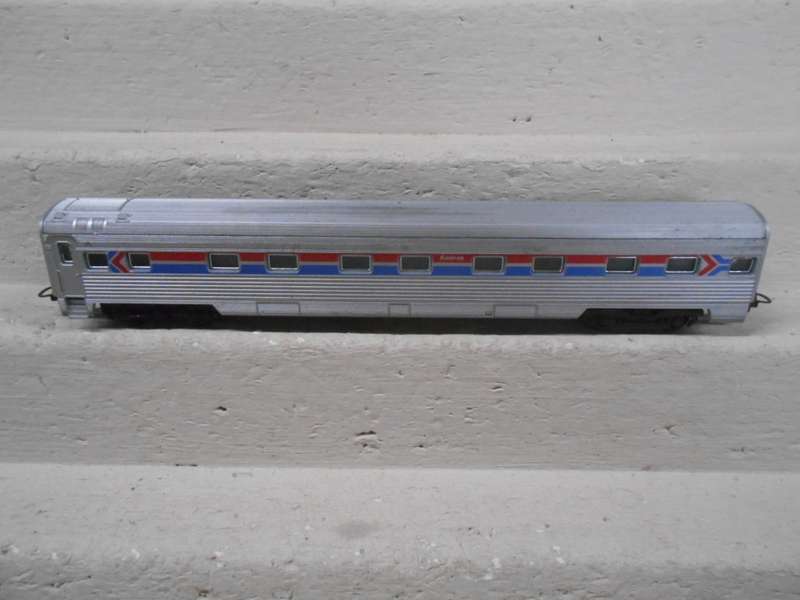 HO SCALE - LIMA - AMTRAK - PASSENGER COACH