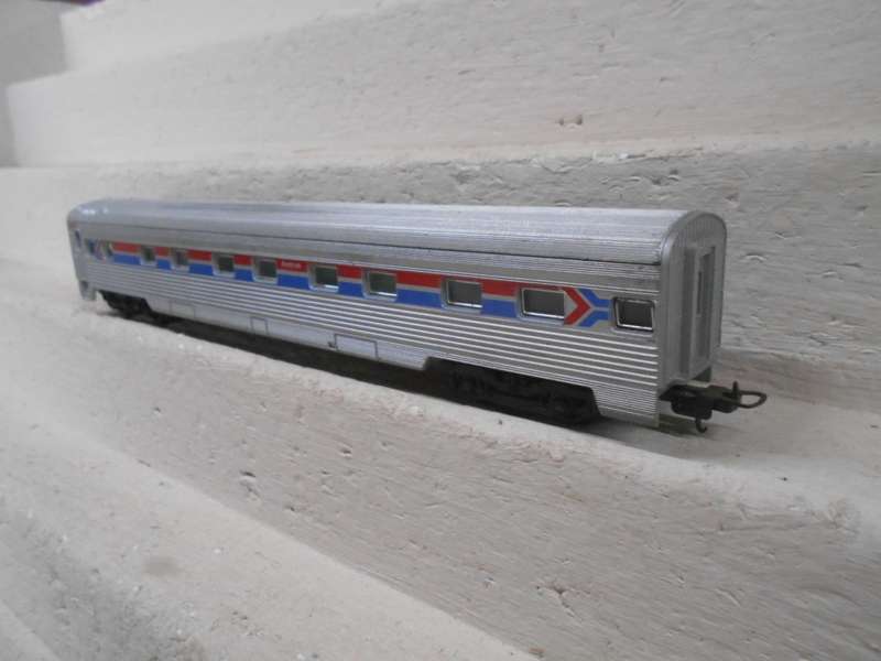 HO SCALE - LIMA - AMTRAK - PASSENGER COACH