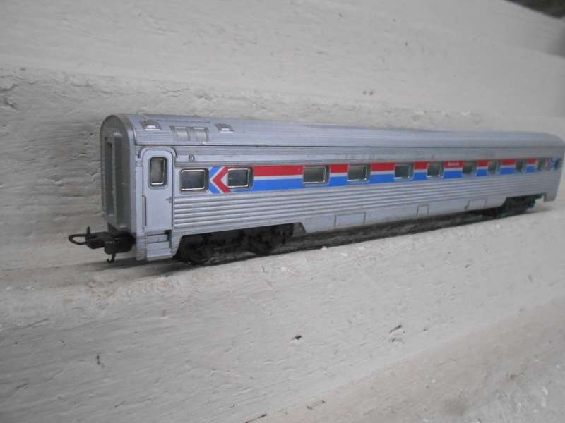 HO SCALE - LIMA - AMTRAK - PASSENGER COACH