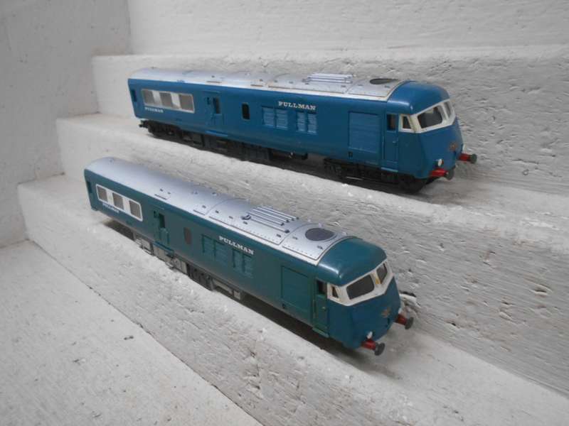 OO SCALE - TRIANG - PULLMAN - DUMMY + POWER UNIT BODY ONLY