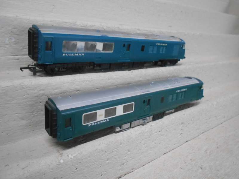 OO SCALE - TRIANG - PULLMAN - DUMMY + POWER UNIT BODY ONLY